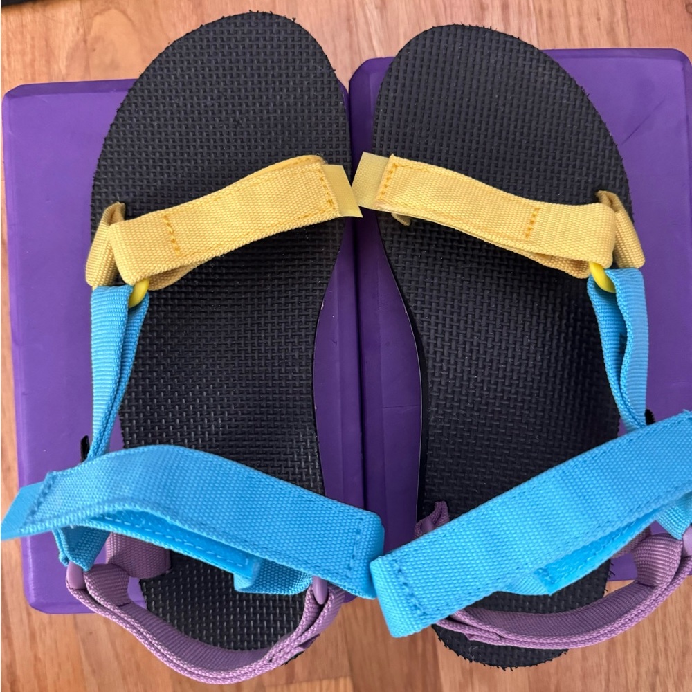 Original Universal Sandals - Women's
